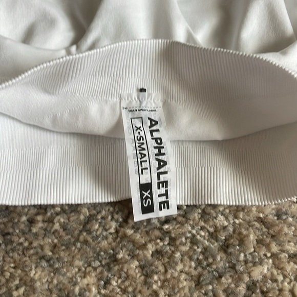 Alphalete amplify Cassio zip bra XS in white. - Picture 4 of 4